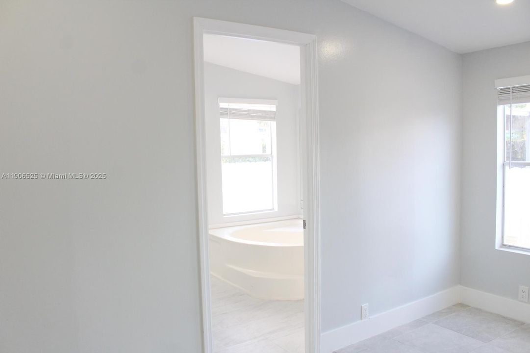 For Sale: $259,900 (3 beds, 2 baths, 1680 Square Feet)