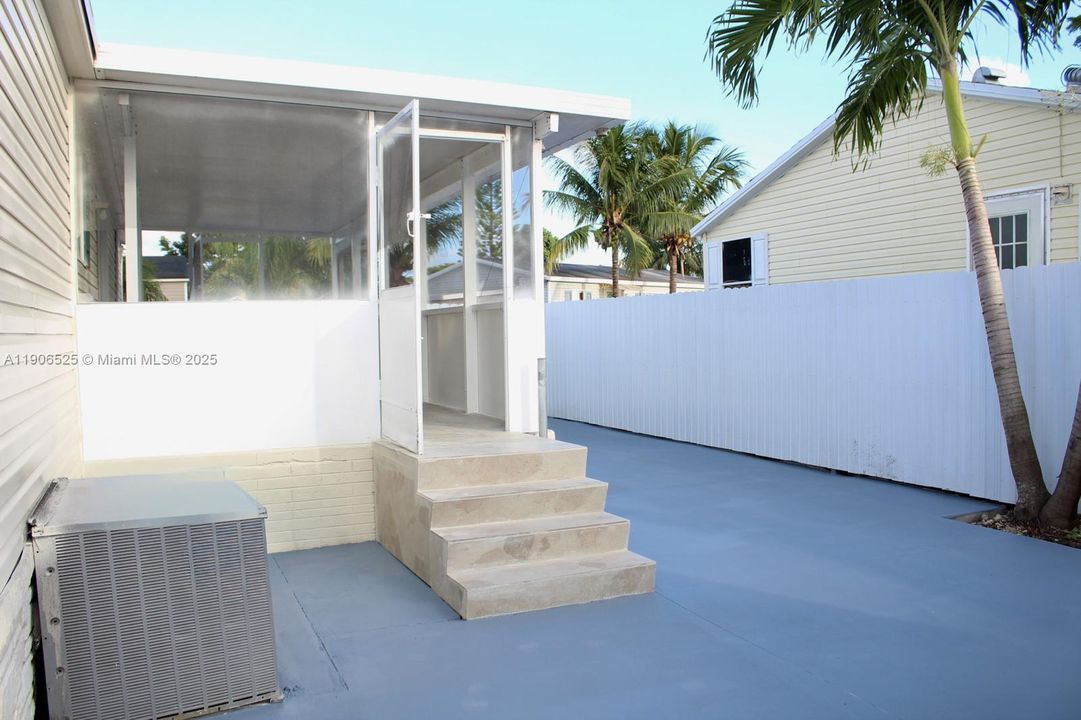 For Sale: $259,900 (3 beds, 2 baths, 1680 Square Feet)