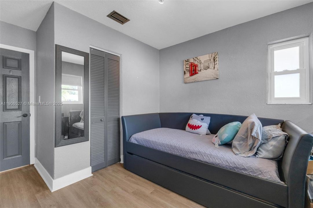 На продажу: $589,000 (4 спален, 2 ванн, 0 Квадратных фут)