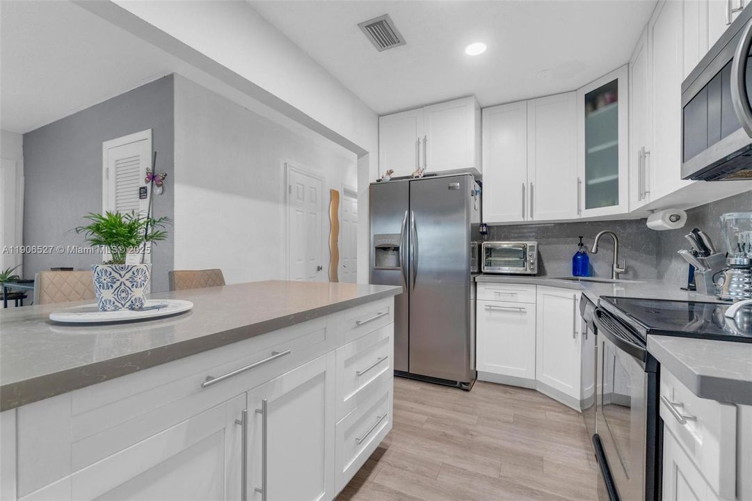 На продажу: $589,000 (4 спален, 2 ванн, 0 Квадратных фут)