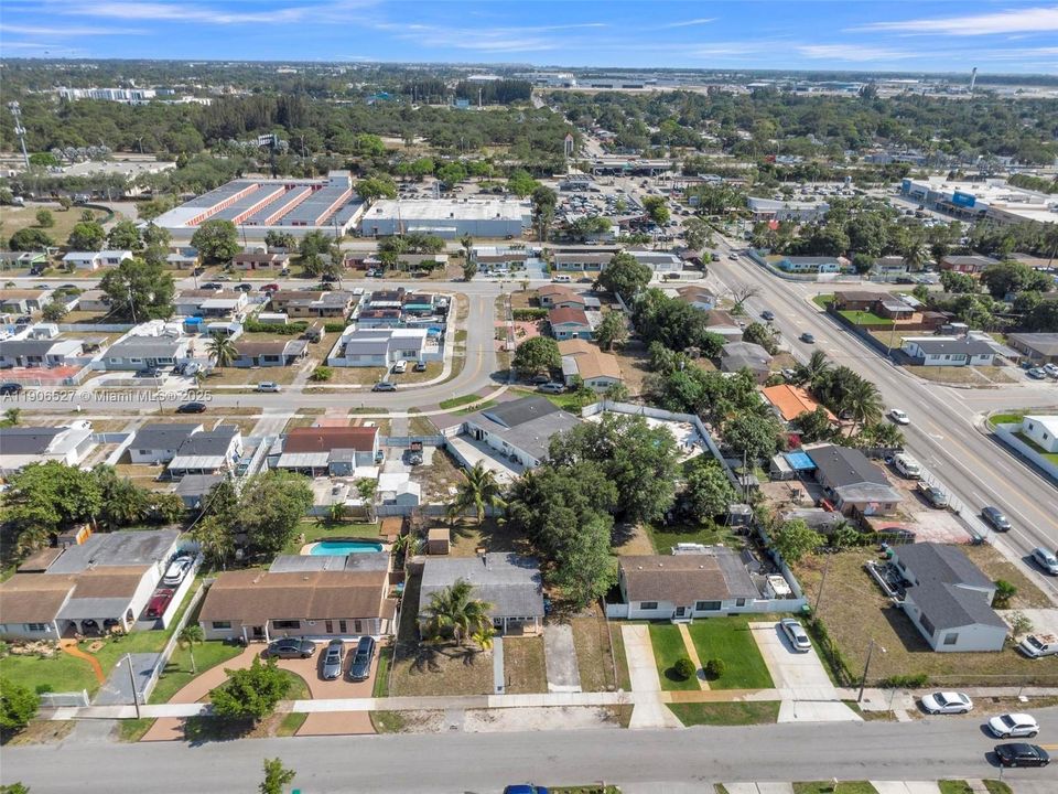 На продажу: $589,000 (4 спален, 2 ванн, 0 Квадратных фут)