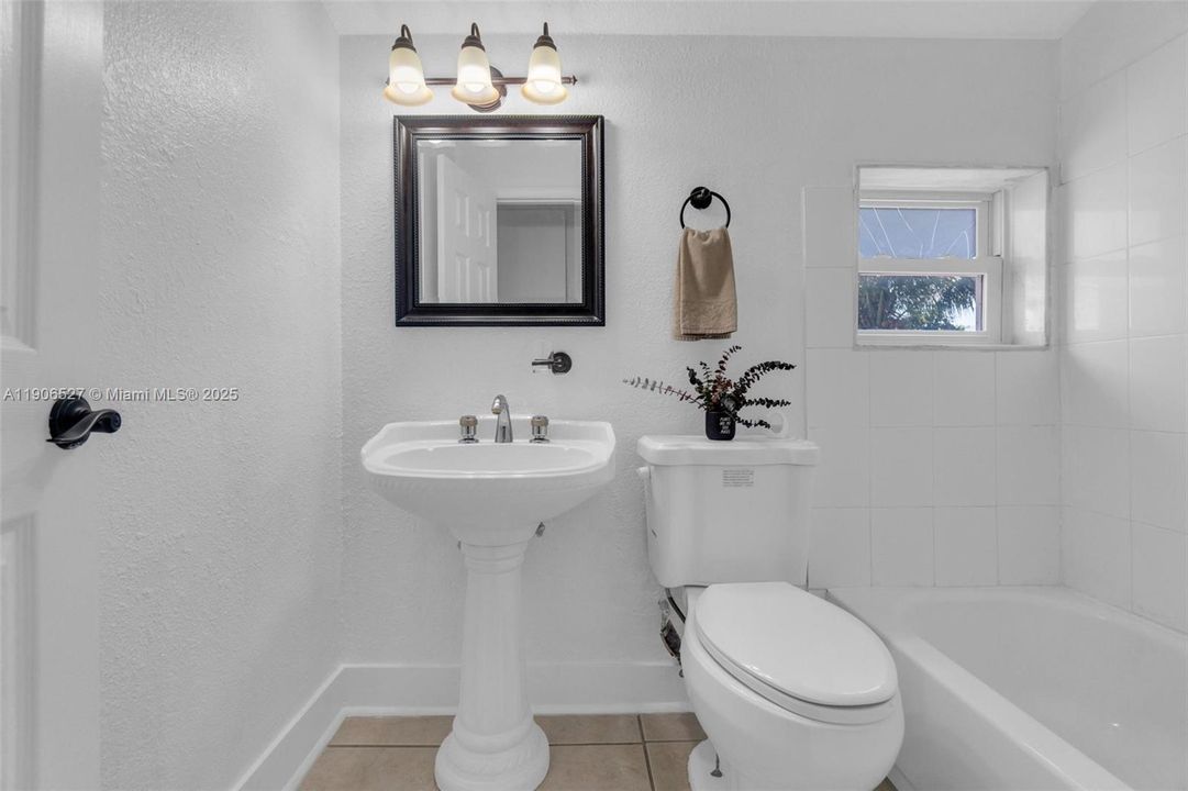 На продажу: $589,000 (4 спален, 2 ванн, 0 Квадратных фут)