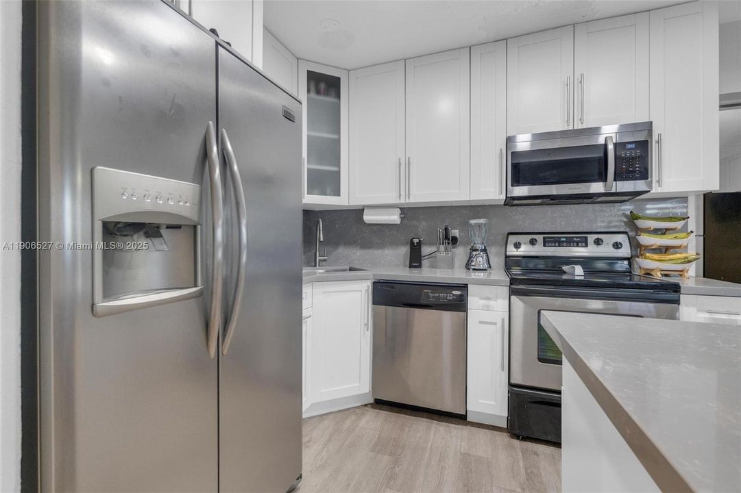 На продажу: $589,000 (4 спален, 2 ванн, 0 Квадратных фут)