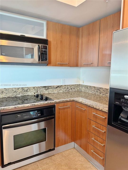 待售: $415,000 (2 贝兹, 2 浴室, 1150 平方英尺)