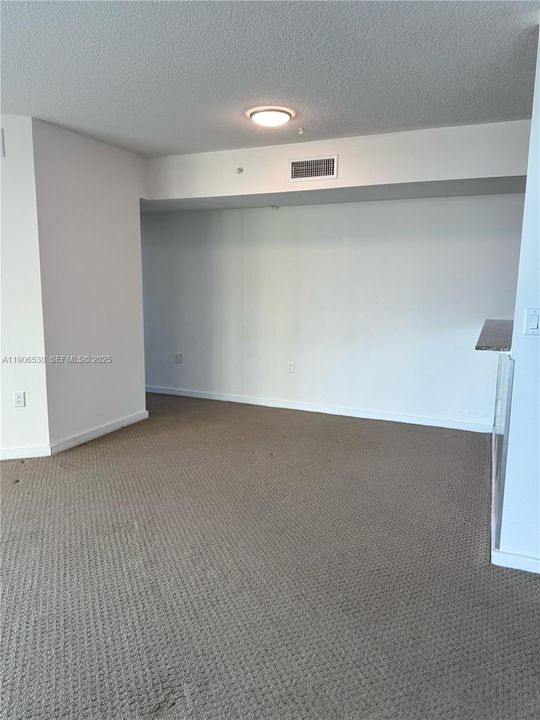 待售: $415,000 (2 贝兹, 2 浴室, 1150 平方英尺)