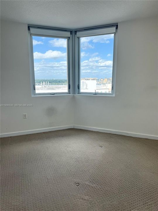 待售: $415,000 (2 贝兹, 2 浴室, 1150 平方英尺)