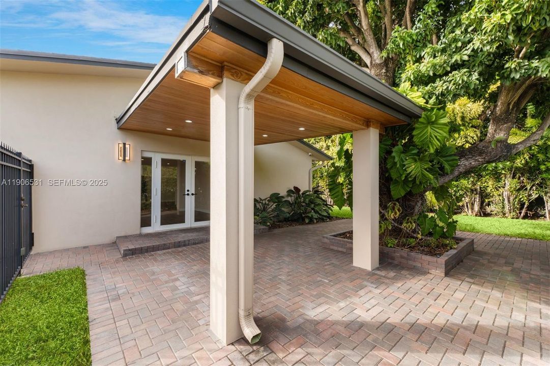 En Renta: $5,900 (3 camas, 3 baños, 1939 Pies cuadrados)