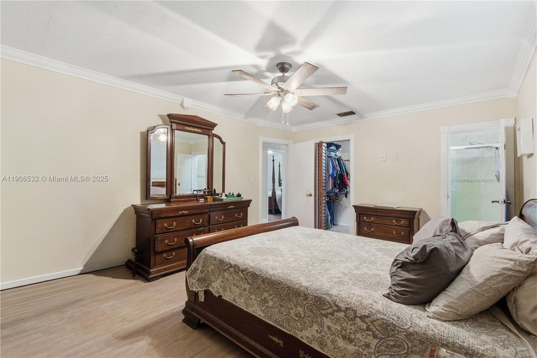 For Sale: $1,195,000 (3 beds, 2 baths, 1960 Square Feet)