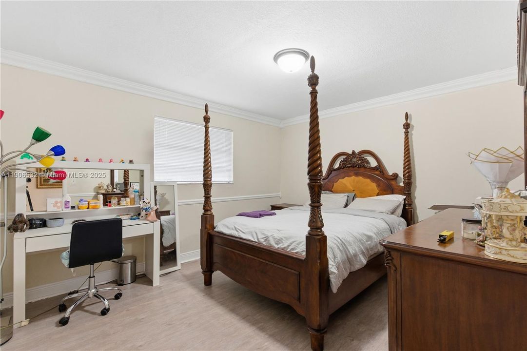 For Sale: $1,195,000 (3 beds, 2 baths, 1960 Square Feet)