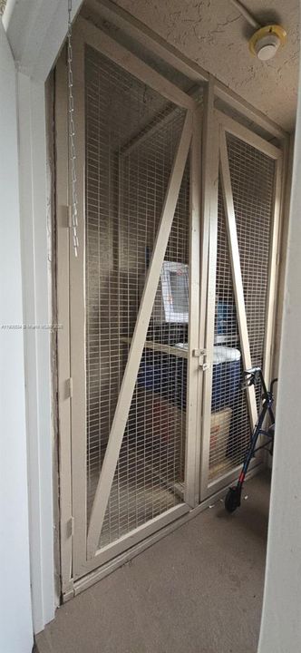 Под контрактом: $1,400 (1 спален, 1 ванн, 835 Квадратных фут)