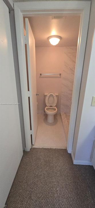 Под контрактом: $1,400 (1 спален, 1 ванн, 835 Квадратных фут)