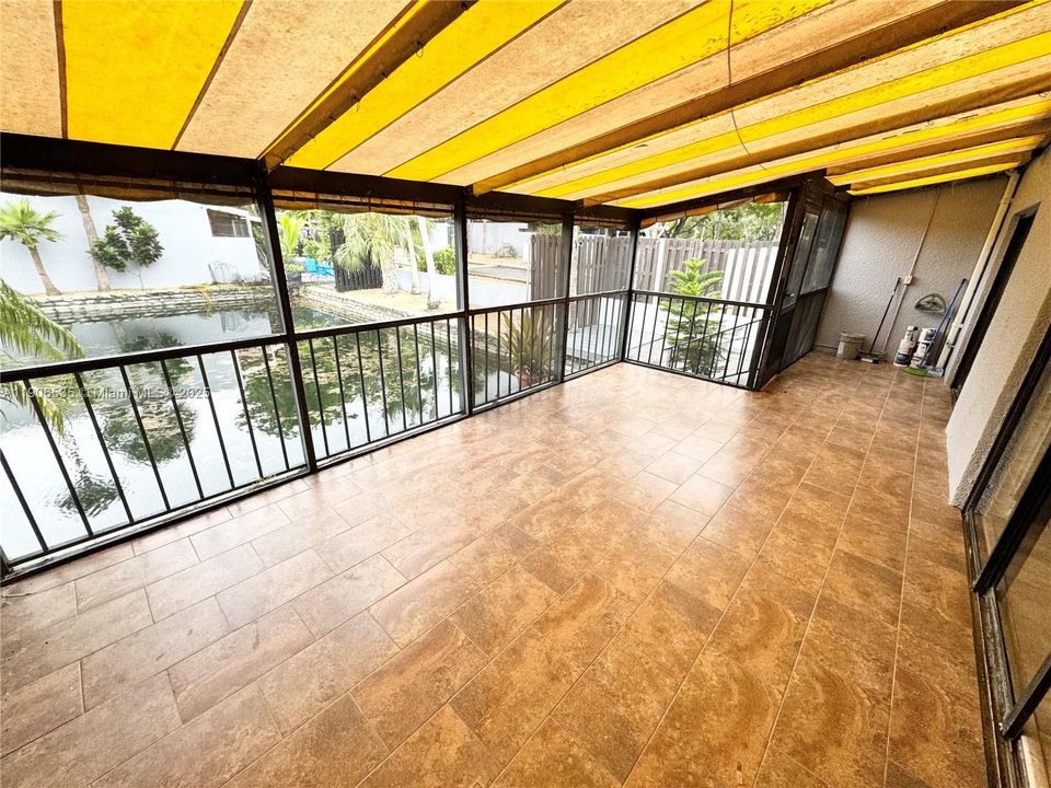 Active With Contract: $3,150 (2 beds, 2 baths, 1275 Square Feet)