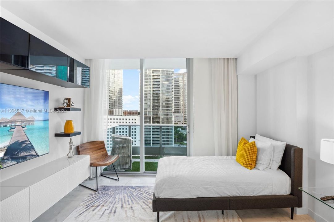 Active With Contract: $8,450 (2 beds, 2 baths, 1430 Square Feet)