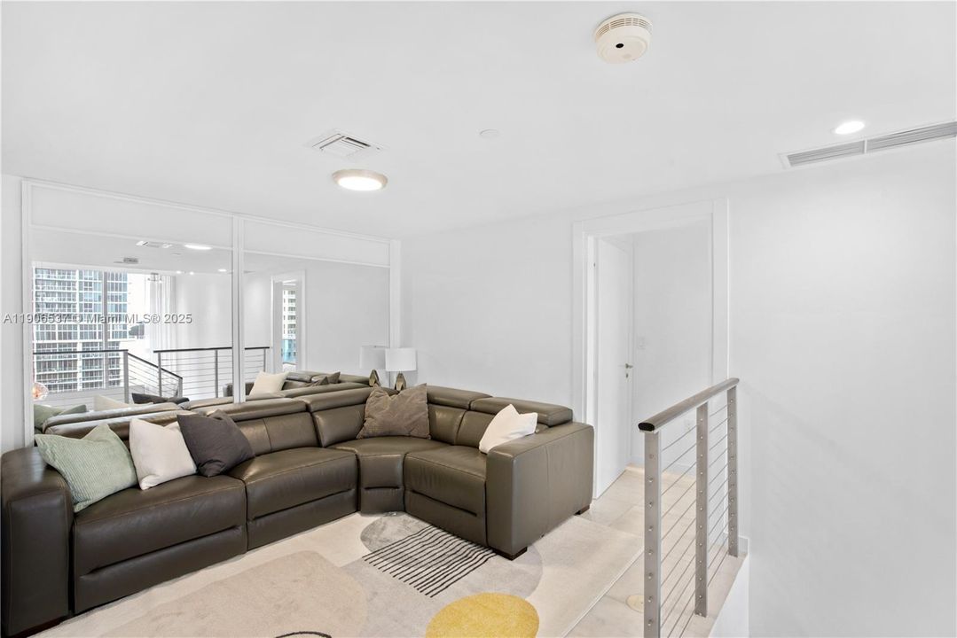 Active With Contract: $8,450 (2 beds, 2 baths, 1430 Square Feet)