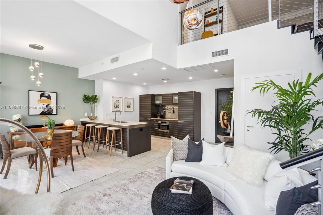 Active With Contract: $8,450 (2 beds, 2 baths, 1430 Square Feet)