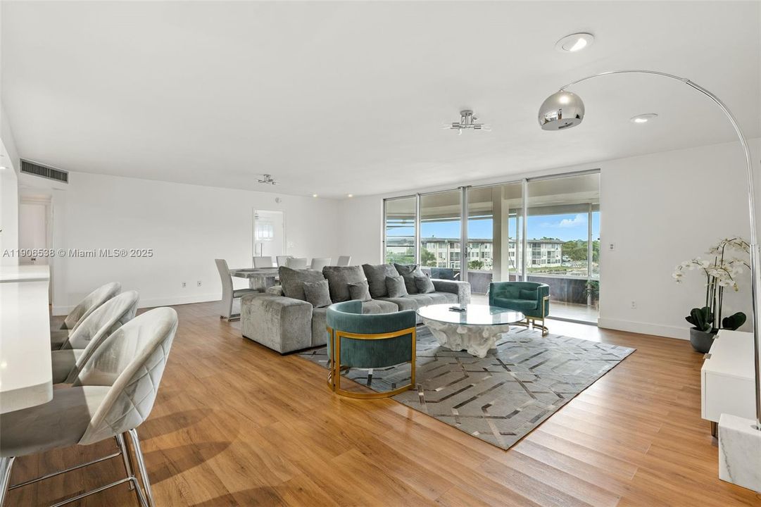 For Rent: $3,250 (3 beds, 3 baths, 1906 Square Feet)