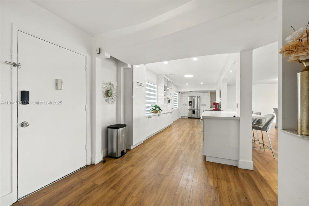 For Rent: $3,250 (3 beds, 3 baths, 1906 Square Feet)