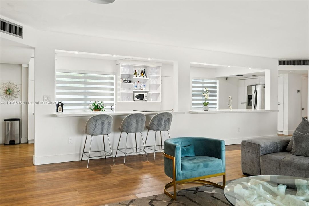 For Rent: $3,250 (3 beds, 3 baths, 1906 Square Feet)