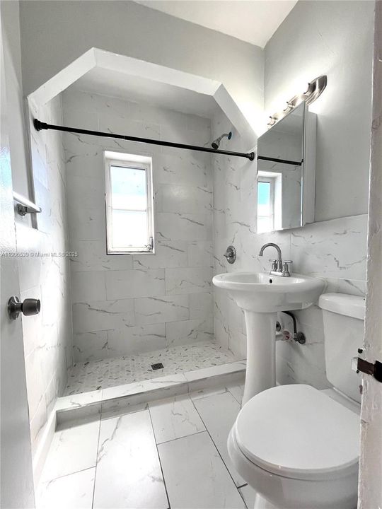 最近租的: $2,000 (2 贝兹, 1 浴室, 725 平方英尺)