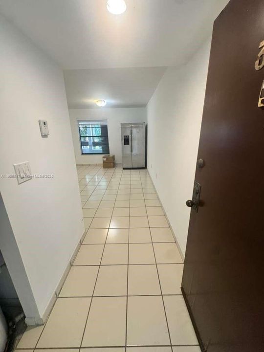 出租: $2,450 (2 贝兹, 2 浴室, 965 平方英尺)