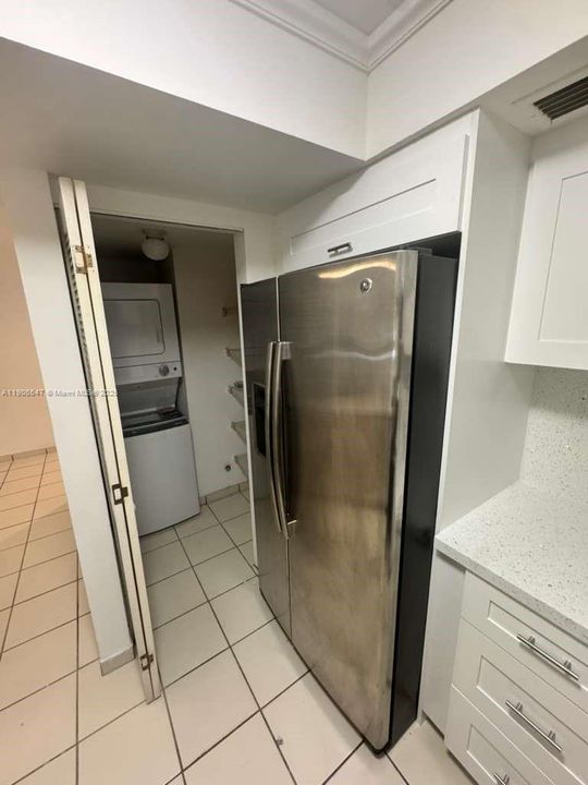 出租: $2,450 (2 贝兹, 2 浴室, 965 平方英尺)