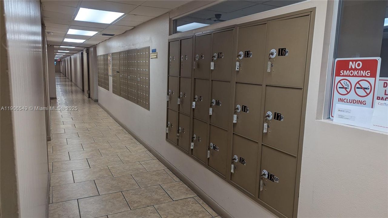 Recently Rented: $1,700 (1 beds, 1 baths, 710 Square Feet)