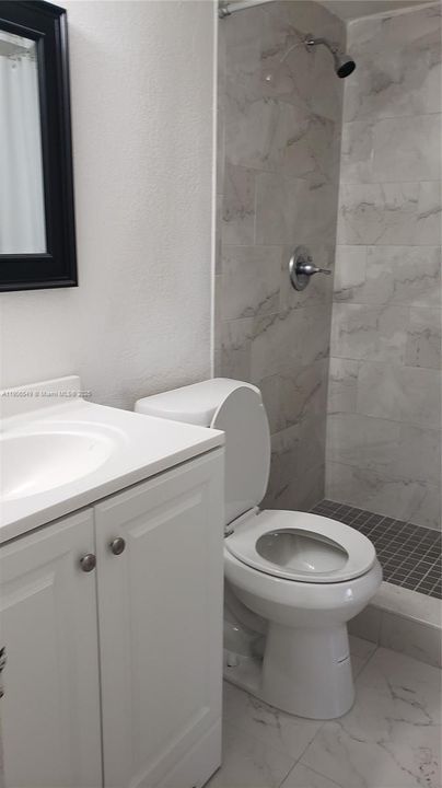 Recently Rented: $1,700 (1 beds, 1 baths, 710 Square Feet)