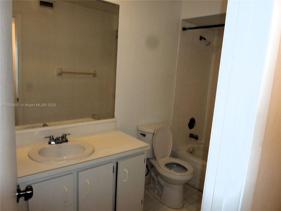 For Rent: $2,100 (2 beds, 2 baths, 1065 Square Feet)