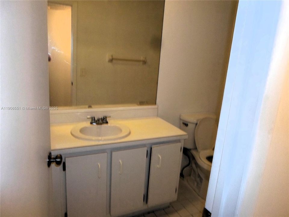 For Rent: $2,100 (2 beds, 2 baths, 1065 Square Feet)
