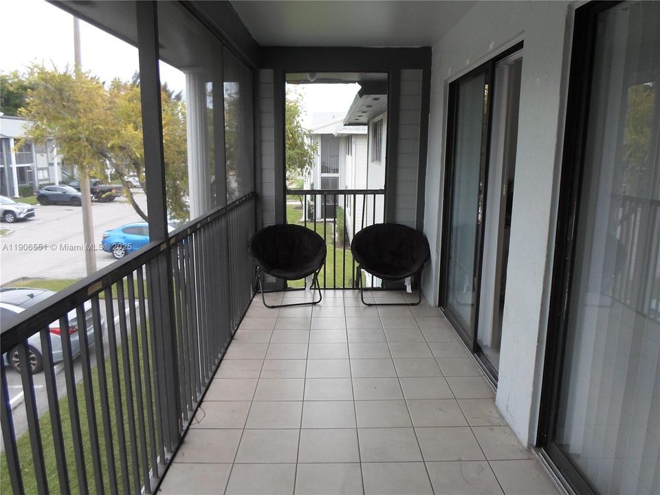 For Rent: $2,100 (2 beds, 2 baths, 1065 Square Feet)