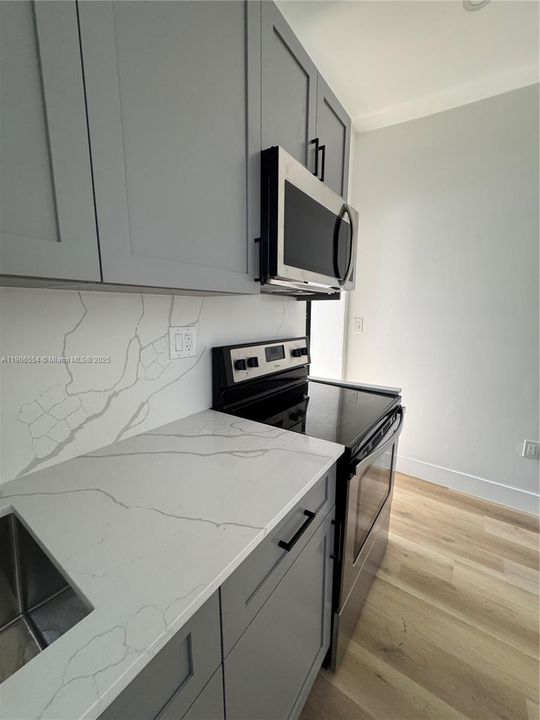 Recently Rented: $2,200 (2 beds, 1 baths, 3836 Square Feet)
