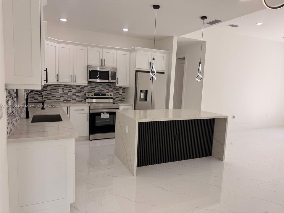 For Sale: $385,000 (3 beds, 3 baths, 0 Square Feet)