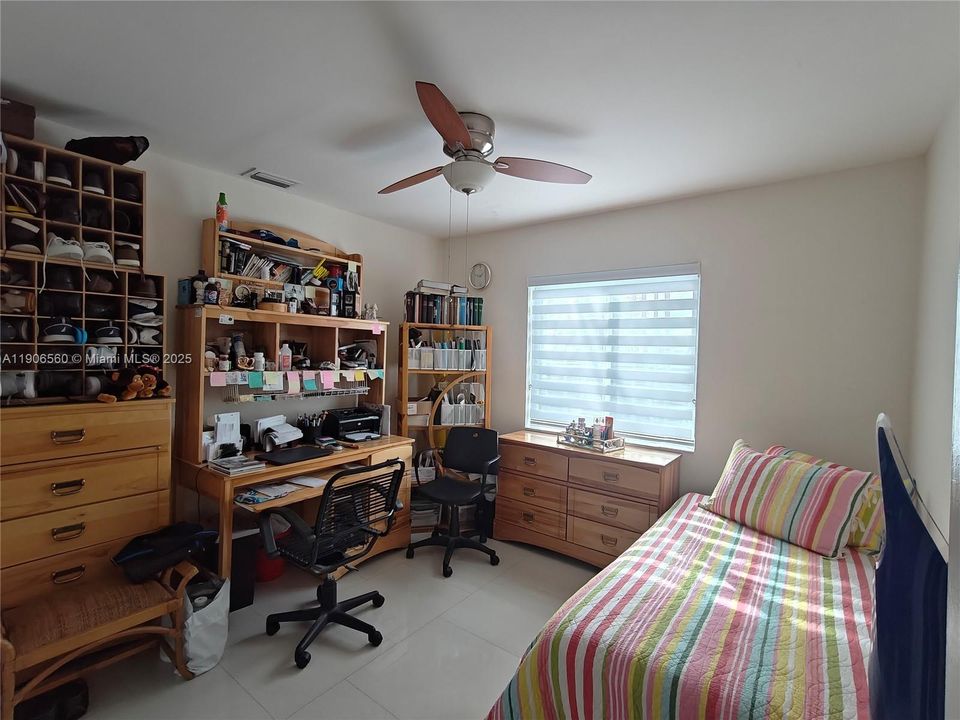 For Sale: $760,000 (3 beds, 2 baths, 1564 Square Feet)