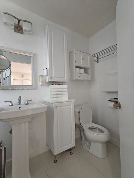 For Sale: $760,000 (3 beds, 2 baths, 1564 Square Feet)