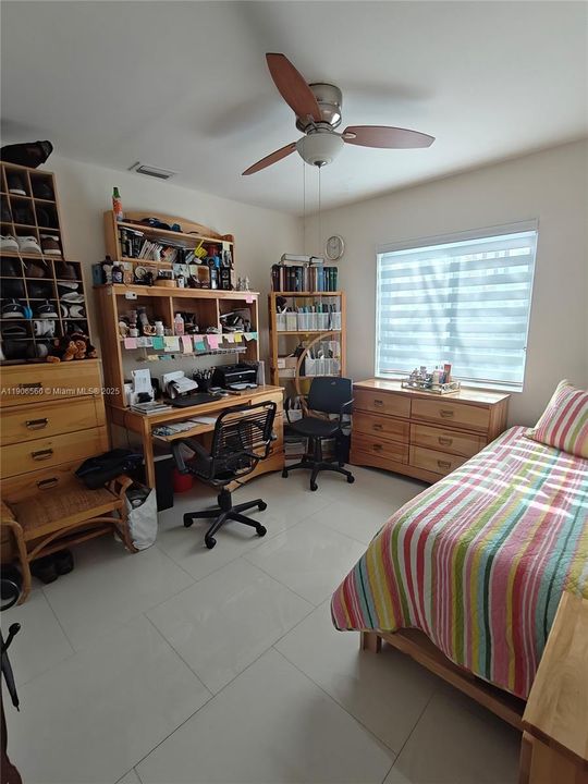 For Sale: $760,000 (3 beds, 2 baths, 1564 Square Feet)