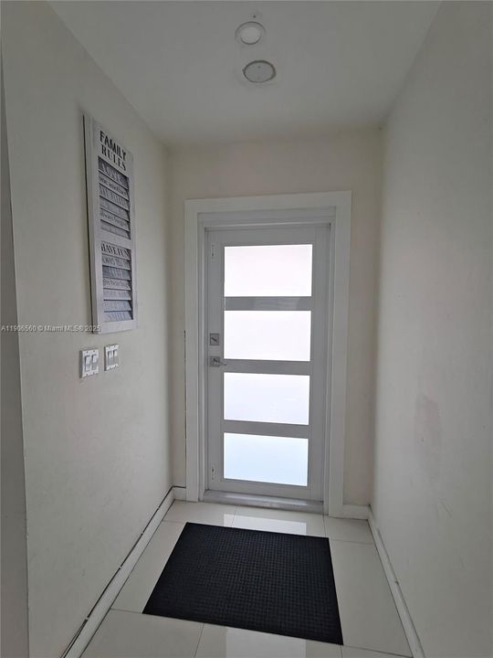 For Sale: $760,000 (3 beds, 2 baths, 1564 Square Feet)