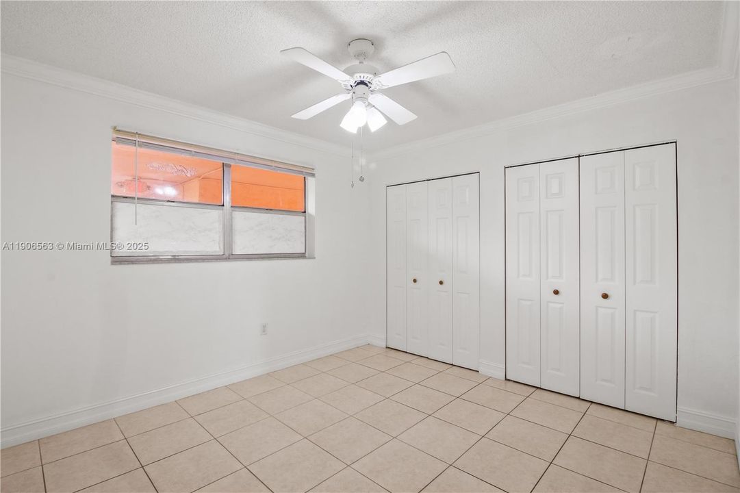 Recently Rented: $2,000 (2 beds, 1 baths, 998 Square Feet)