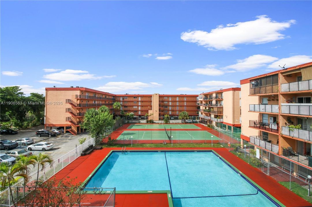 Recently Rented: $2,000 (2 beds, 1 baths, 998 Square Feet)