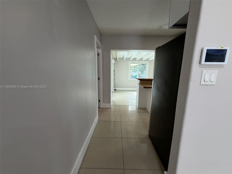 最近售出: $600,000 (4 贝兹, 2 浴室, 1585 平方英尺)