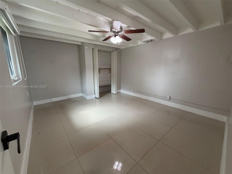 最近售出: $600,000 (4 贝兹, 2 浴室, 1585 平方英尺)