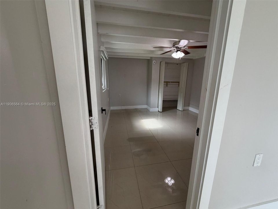 最近售出: $600,000 (4 贝兹, 2 浴室, 1585 平方英尺)