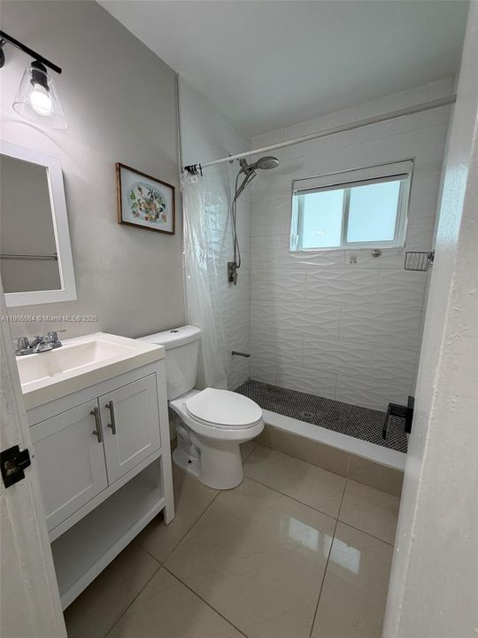 最近售出: $600,000 (4 贝兹, 2 浴室, 1585 平方英尺)