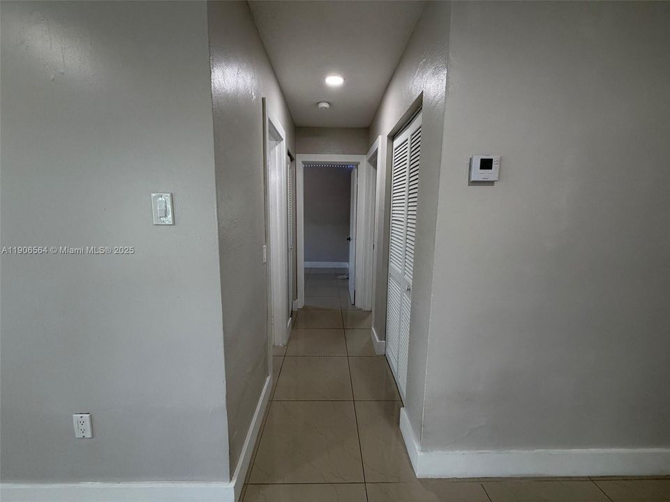 最近售出: $600,000 (4 贝兹, 2 浴室, 1585 平方英尺)