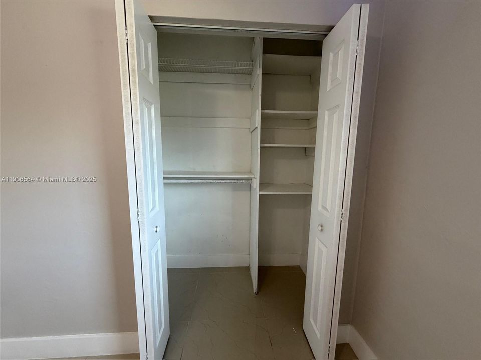 最近售出: $600,000 (4 贝兹, 2 浴室, 1585 平方英尺)