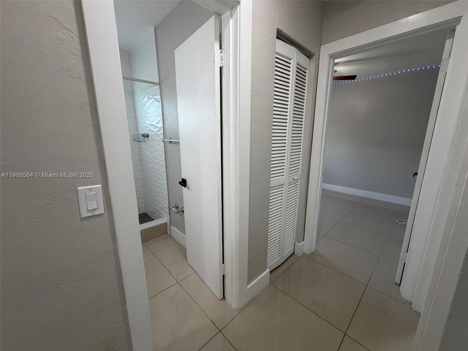 最近售出: $600,000 (4 贝兹, 2 浴室, 1585 平方英尺)