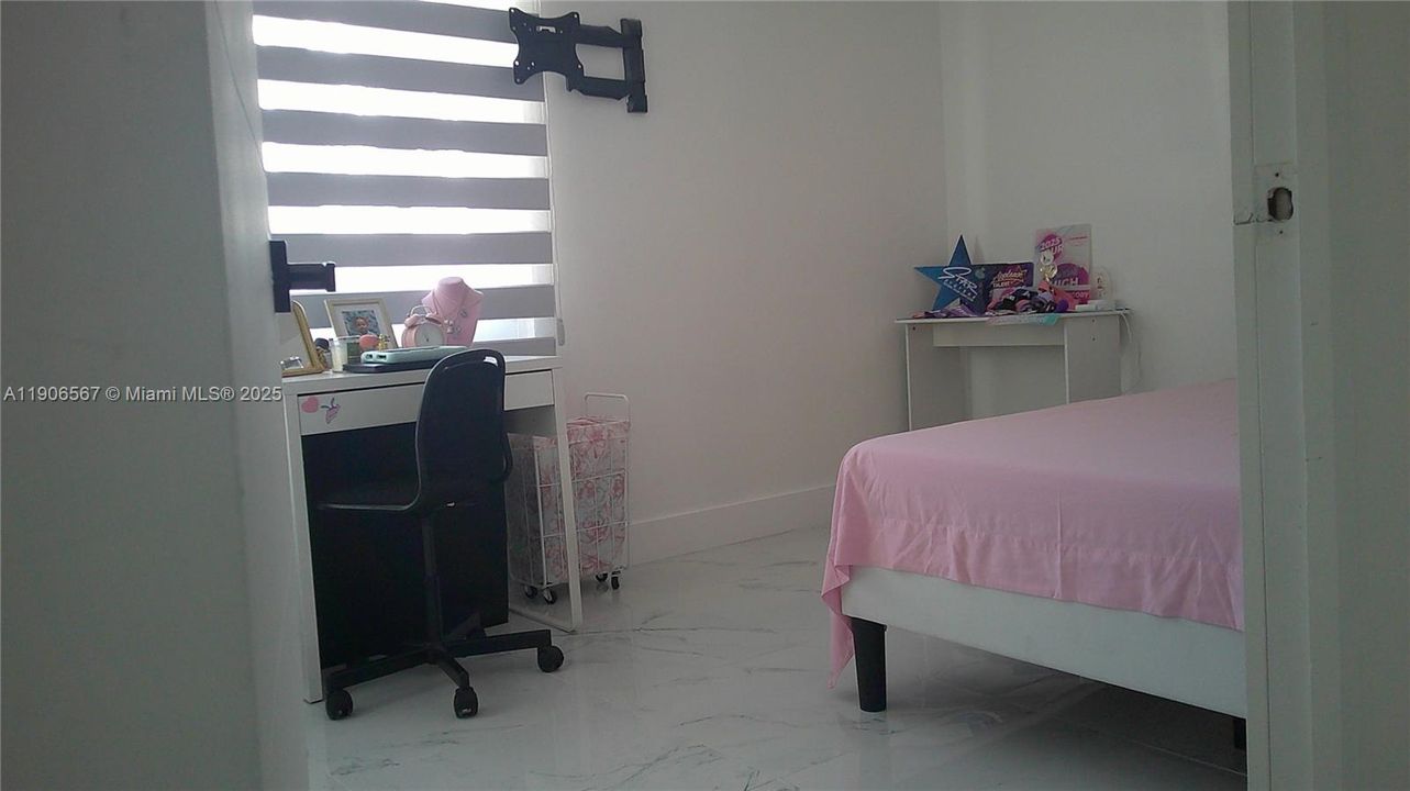 Active With Contract: $620,000 (4 beds, 5 baths, 0 Square Feet)