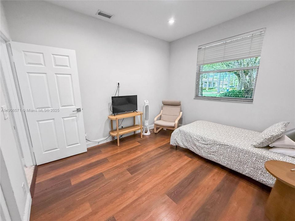 Недавно арендовано: $11,500 (5 спален, 5 ванн, 4006 Квадратных фут)