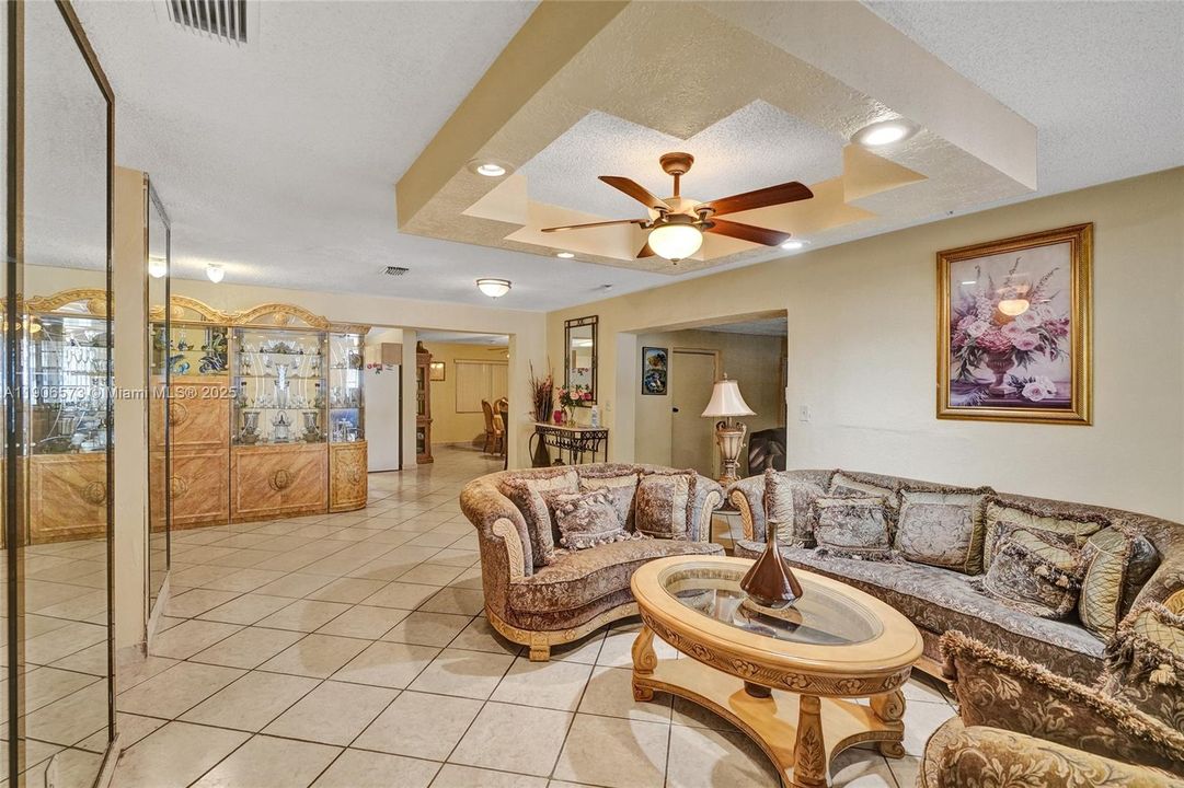 Active With Contract: $560,000 (3 beds, 2 baths, 1759 Square Feet)