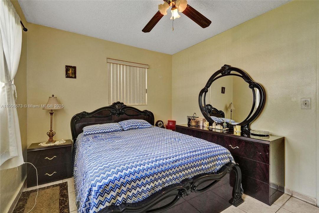 Active With Contract: $560,000 (3 beds, 2 baths, 1759 Square Feet)