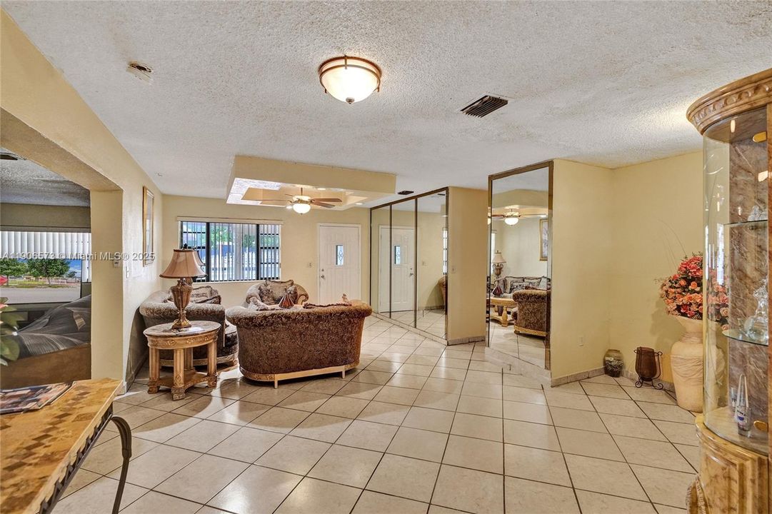 Active With Contract: $560,000 (3 beds, 2 baths, 1759 Square Feet)